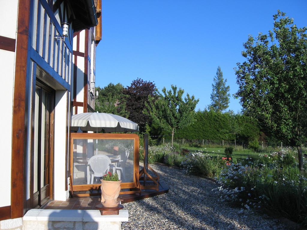 Le Mont D'Auge Acomodação com café da manhã Canapville  Exterior foto